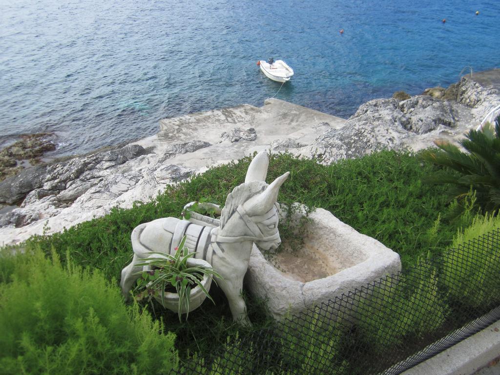 Apartman Superb Beachfront Luxury Seaview With Private Beach Milna (Hvar)
