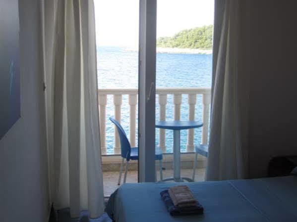 Apartman Superb Beachfront Luxury Seaview With Private Beach *