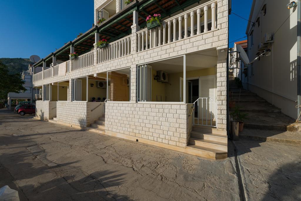 Superb Beachfront Luxury Seaview With Private Appartamento Milna (Hvar)